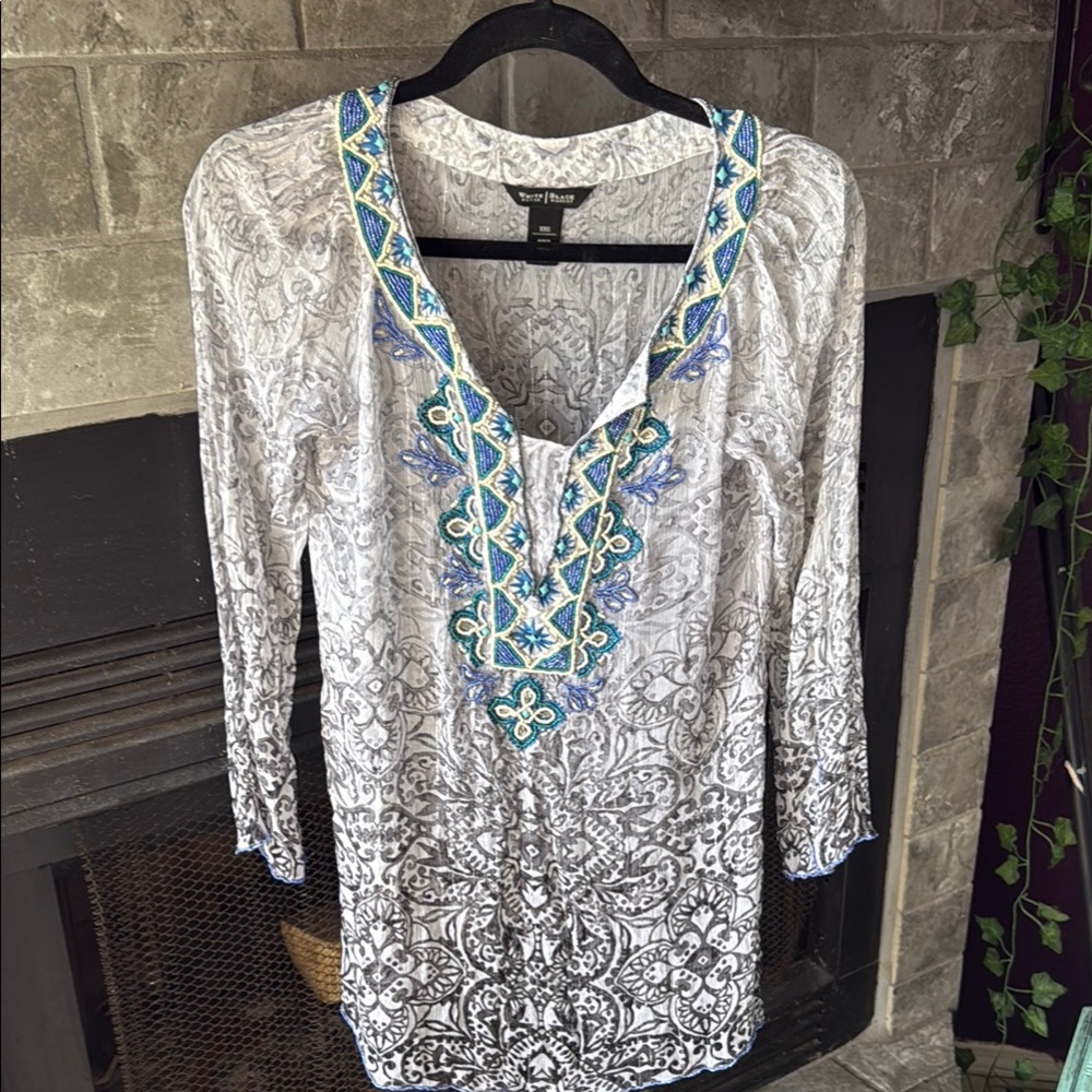 White House Black Market Blue and White Tunic